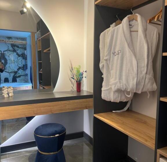 וילה עם חדר שינה אחד ובריכת שחיה, Yazici Premium