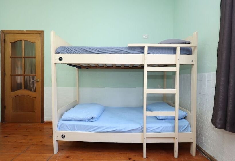 سرير فى غرفة مشتركه, Hostel Osho