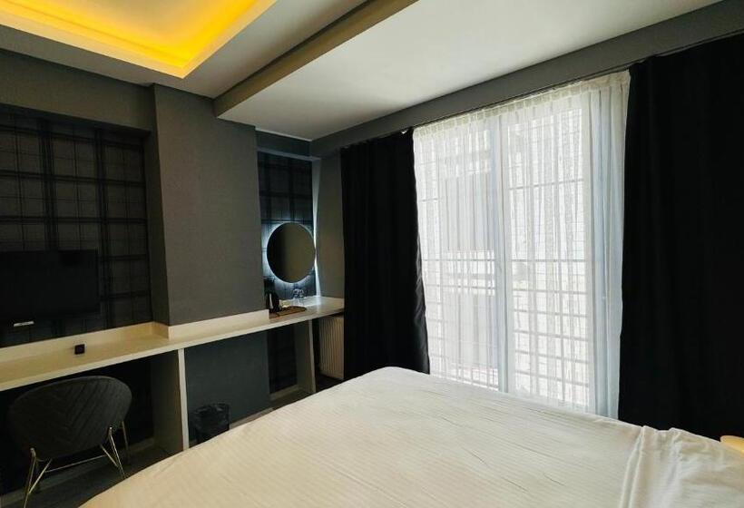 اتاق استاندارد, El Baboos