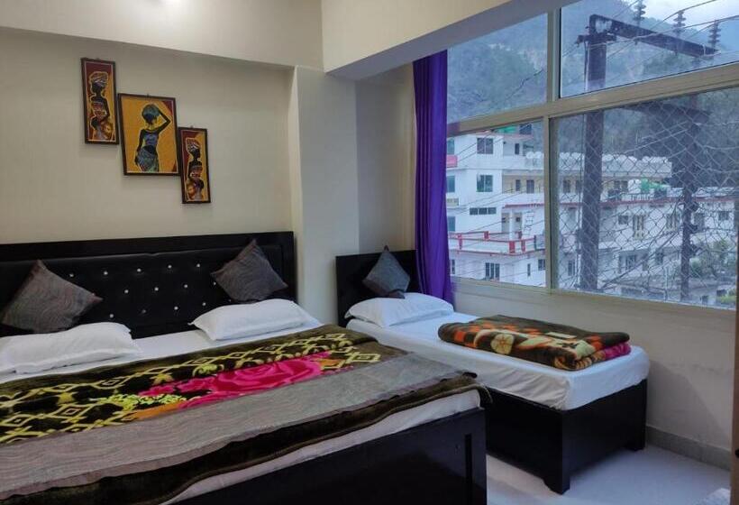 חדר סטנדרט לשלושה, Kdc Retreat