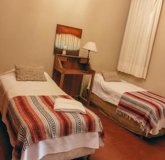 اتاق استاندارد چهار تخته, La Pedrera Hotel Boutique, Raco