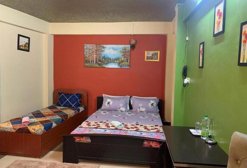 스탠다드 트리플 룸, Eastwood Guest House