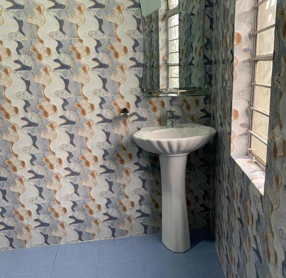 스탠다드 트리플 룸, Eastwood Guest House