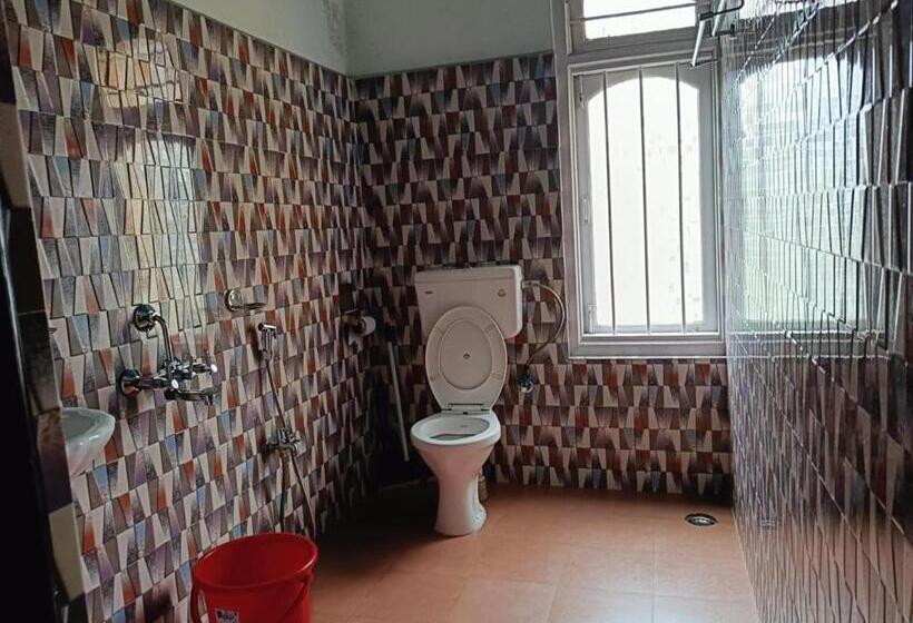 스탠다드 트리플 룸, Eastwood Guest House