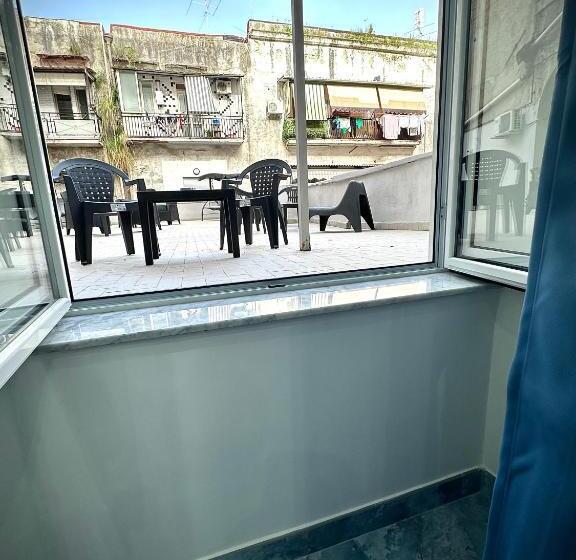 اتاق استاندارد سه نفره, Marvit Central Luxury