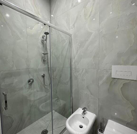 اتاق لوکس خانوادگی, Marvit Central Luxury