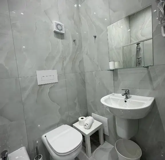 اتاق لوکس خانوادگی, Marvit Central Luxury