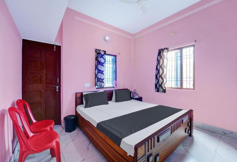 트리플 클래식 룸, Spot On S Hotel & Restaurant