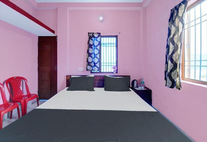 트리플 클래식 룸, Spot On S Hotel & Restaurant