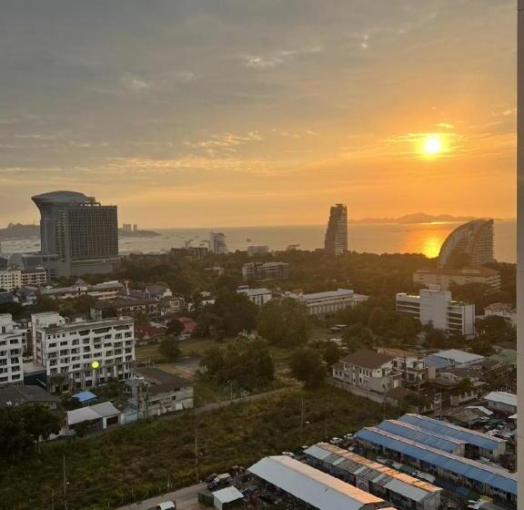 غرفة عائلية, The 360 Lpn Condo Pattaya