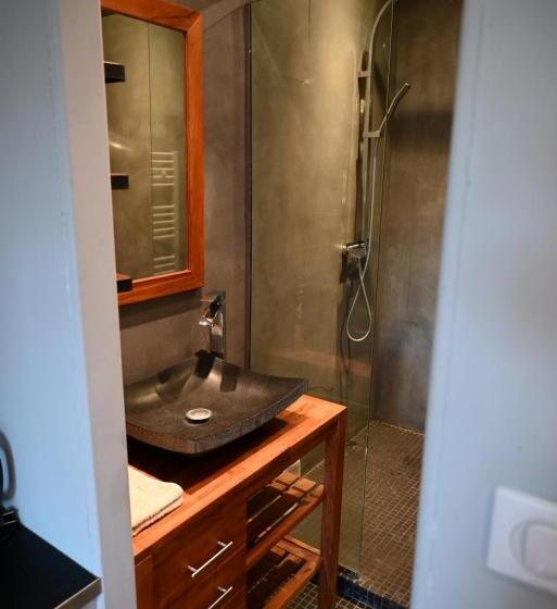 غرفة قياسية مطلّة علي الحديقة, A L Orée Du Bois