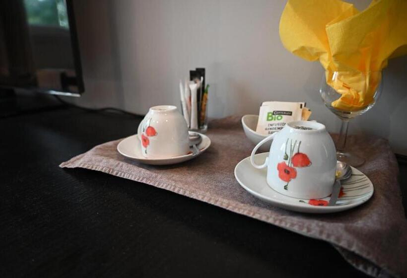 غرفة قياسية مطلّة علي الحديقة, A L Orée Du Bois