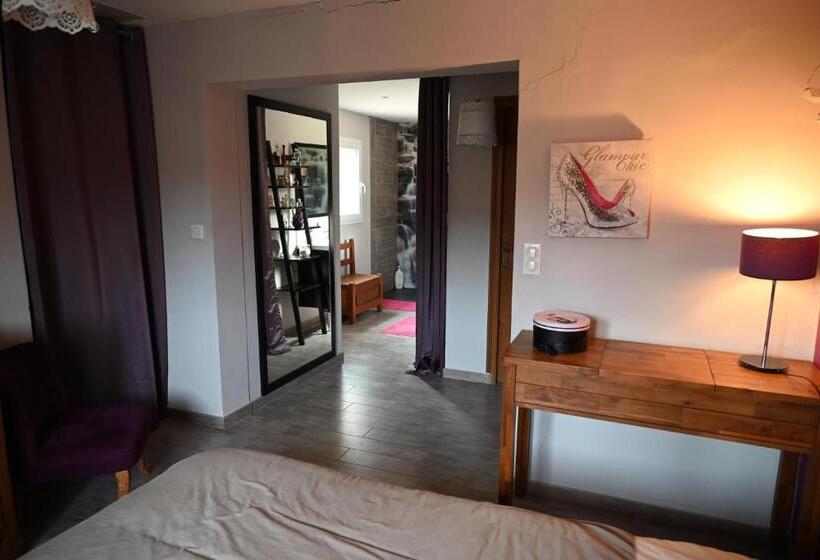 غرفة قياسية, A L Orée Du Bois