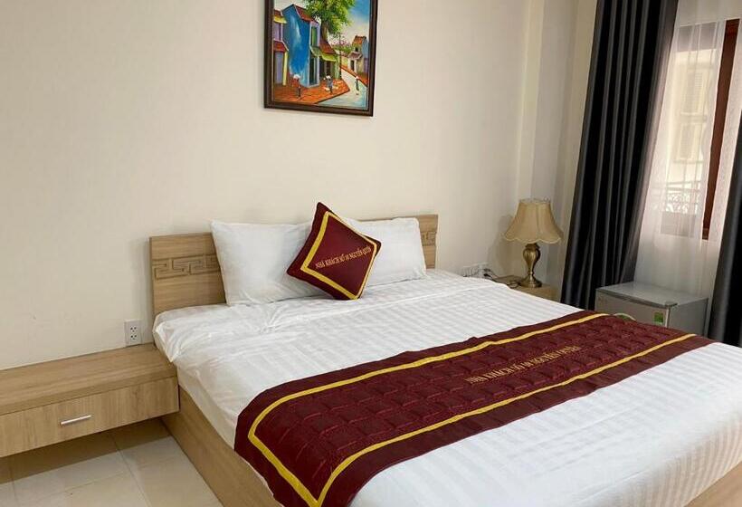 Superior Room, Nguyễn Quyền