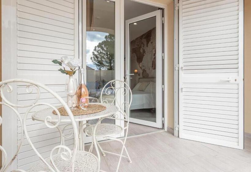 스탠다드 스튜디오 풀장 전망, Villa Cangiano B&b And Pool