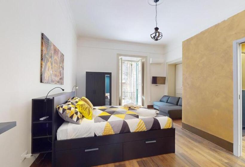 اتاق لوکس چهار تخته, Ai Crociferi Affittacamere