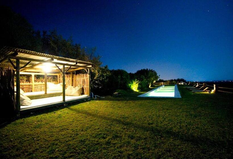 ویلای لوکس 1 خوابه, Tenuta Busulmone Con Piscina Val Di Noto Villa & Suits