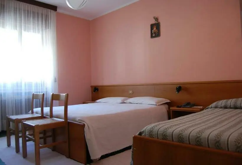Standard Kolmen Hengen Huone, Albergo Motel Dosdè B&b