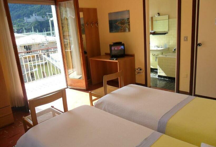 Номер Стандарт с Балконом, Albergo Motel Dosdè B&b