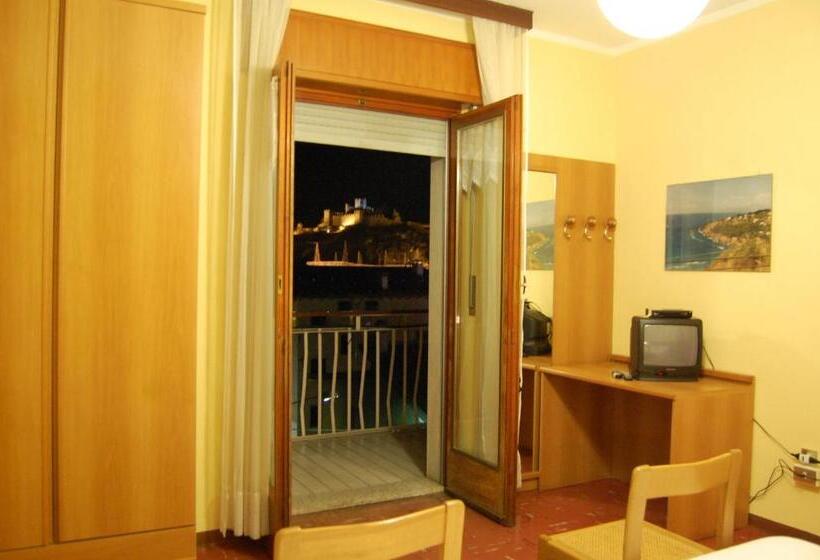 Четырехместный Номер Стандарт с Балконом, Albergo Motel Dosdè B&b