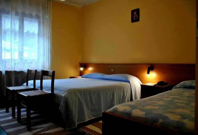 Yhden jaetun makuuhuoneen huoneisto, Albergo Motel Dosdè B&b