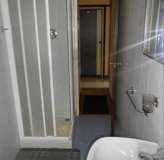 Standard-huone Jaettu Kylpyhuone, Albergo Motel Dosdè B&b