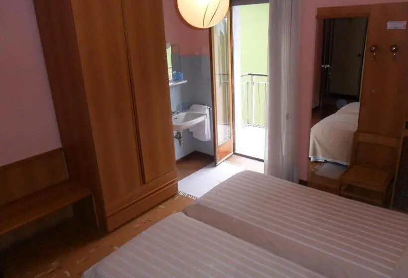Standard-huone Jaettu Kylpyhuone, Albergo Motel Dosdè B&b
