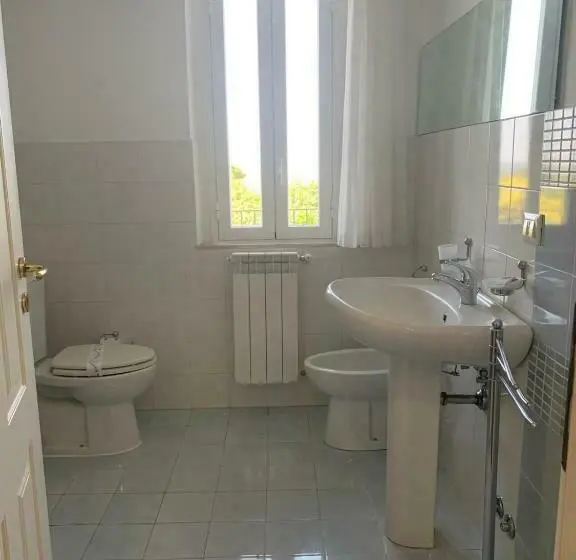 اتاق استاندارد سه نفره, B&b Villa Etelka
