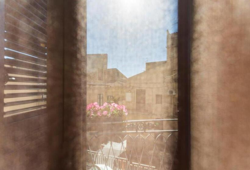 스탠다드 트리플 룸, Beatus Suites And Rooms B&b