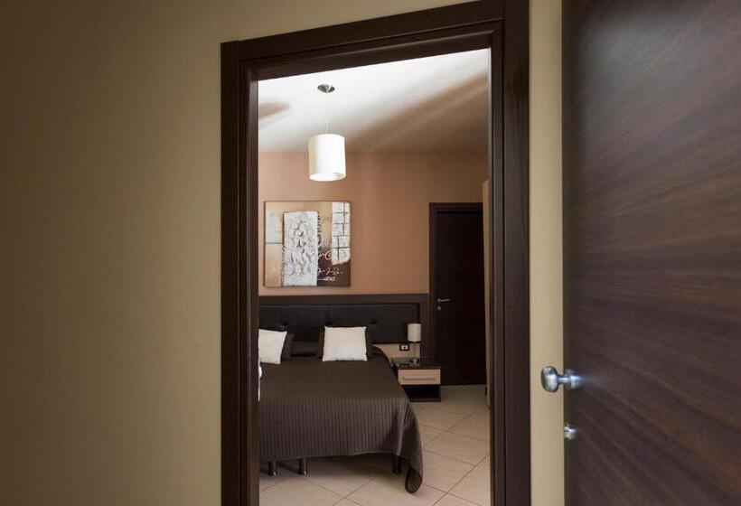 스탠다드 트리플 룸, Beatus Suites And Rooms B&b