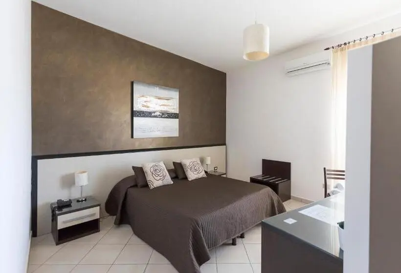 Economy Triple Room, Beatus Suites And Rooms B&b