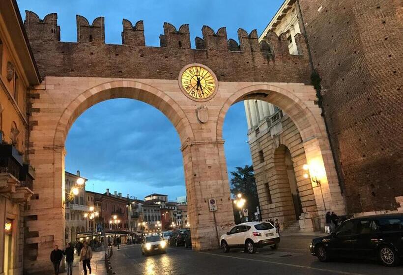 اتاق استاندارد سه تخته با بالکن, Casapiu Rooms