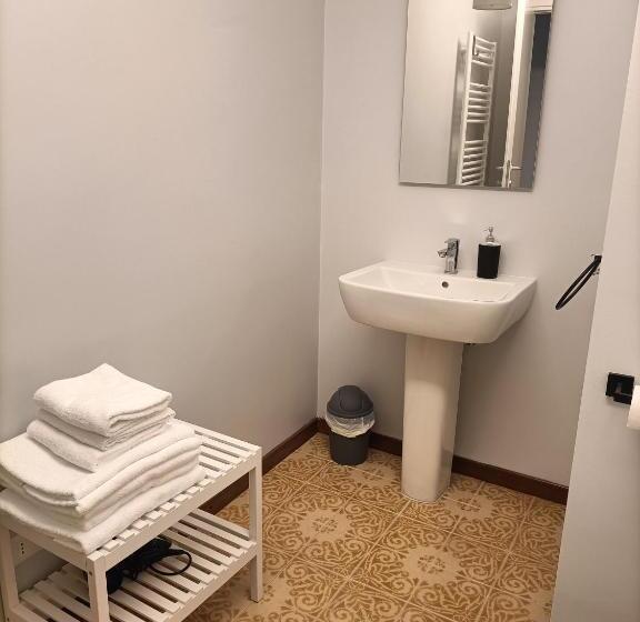 اتاق استاندارد سه تخته با بالکن, Casapiu Rooms