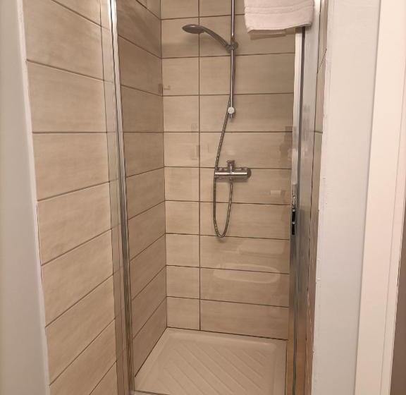 اتاق استاندارد سه تخته با بالکن, Casapiu Rooms