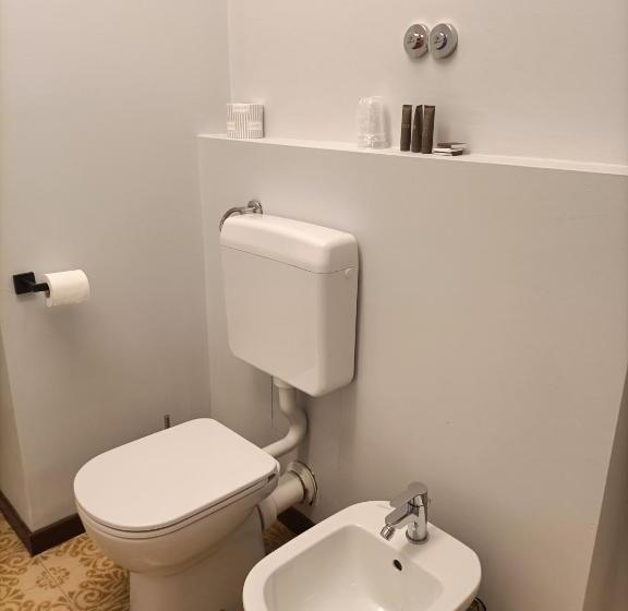 اتاق استاندارد سه تخته با بالکن, Casapiu Rooms