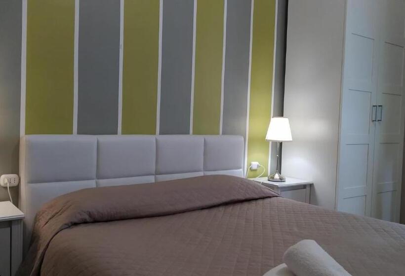 اتاق استاندارد با بالکن, Cconforthotels R&b Dolci Notti   Self Check In