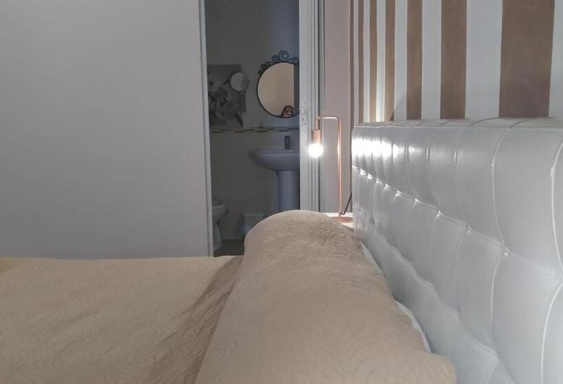 اتاق استاندارد با بالکن, Cconforthotels R&b Dolci Notti   Self Check In