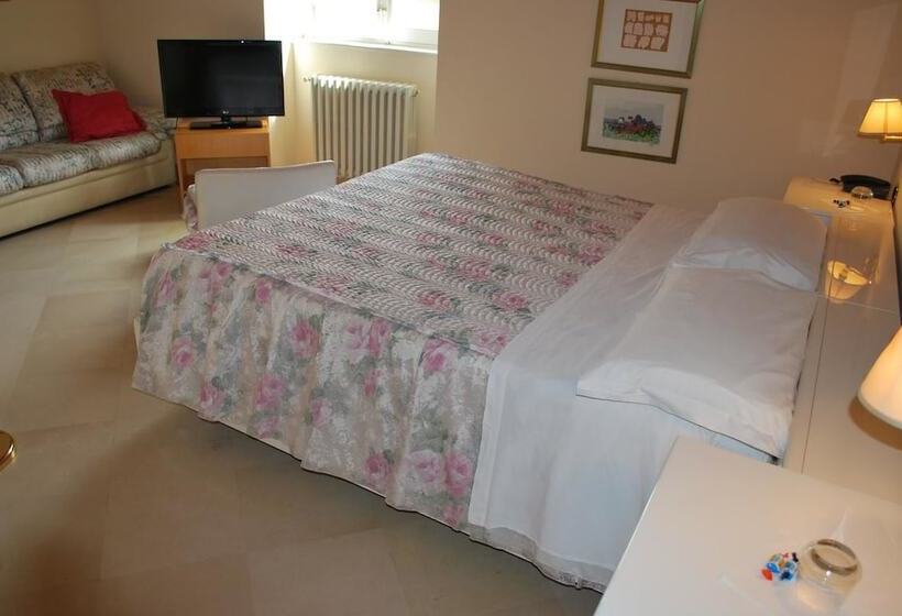 חדר סטנדרט לארבעה, Palazzo Sottile Meninni   Classics Experience