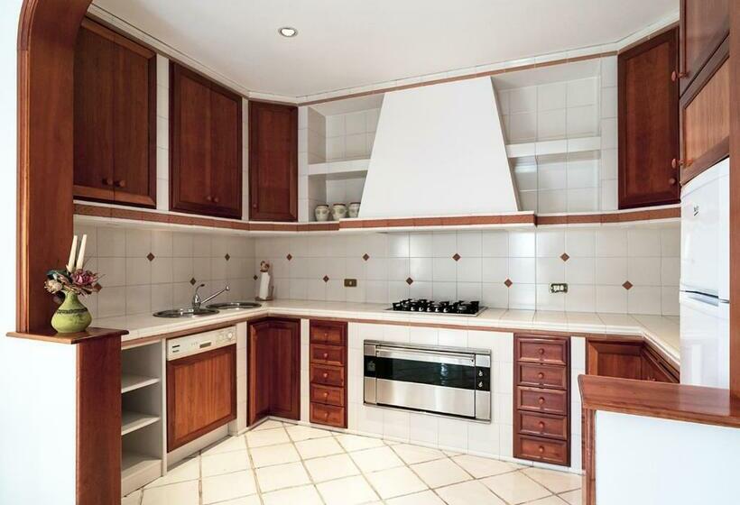 شقة غرفتين, Villa Laura