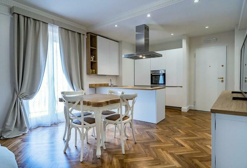 شقة غرفة واحدة, Villa Laura