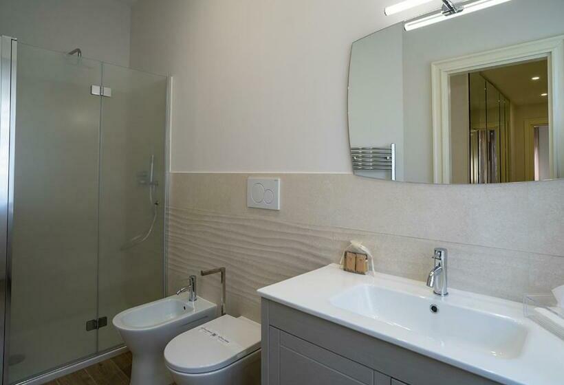 شقة غرفتين, Villa Laura