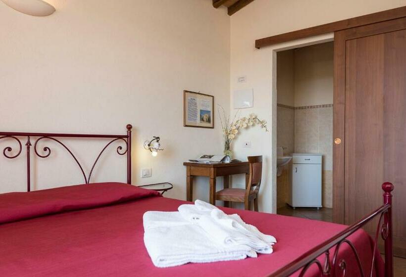 スタンダードルーム, Bed & Breakfast Suvereto