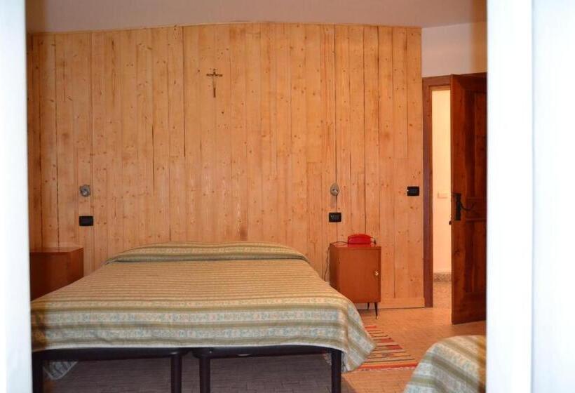 Номер Стандарт Трехместный, Albergo Cioccarelli