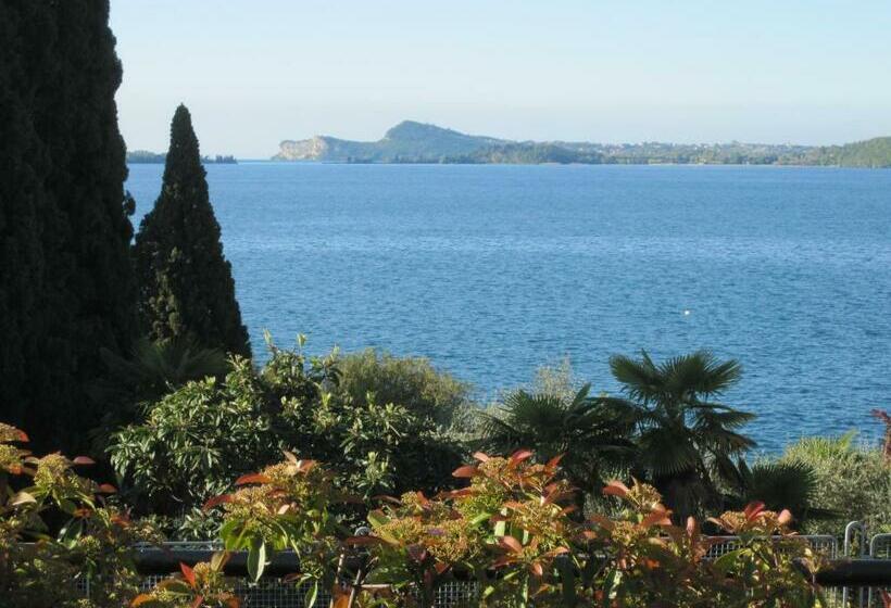 غرفة قياسية فردية, Aquavite