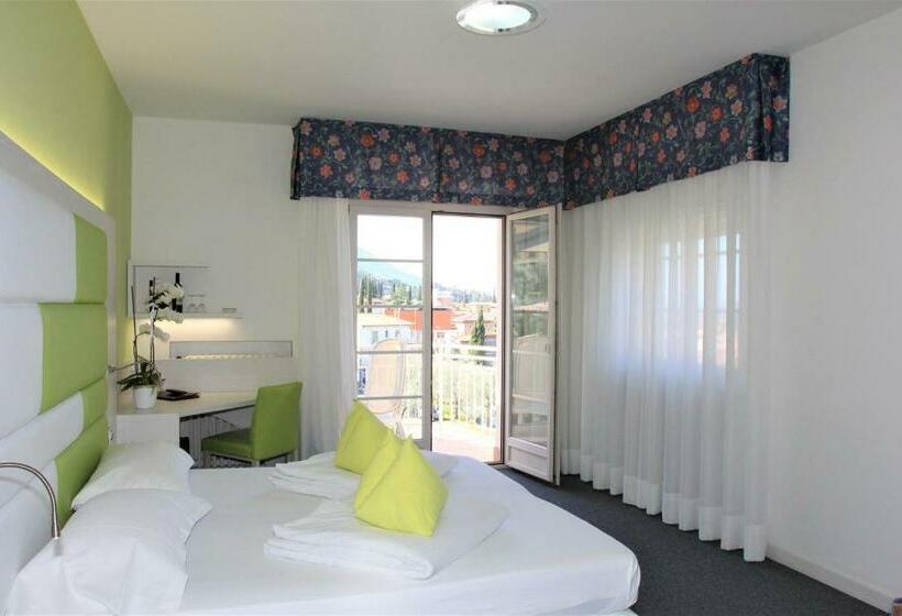 Номер Стандарт с Балконом, Augusta