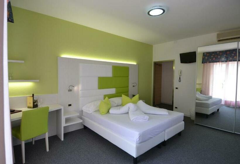 Номер Стандарт с Балконом, Augusta