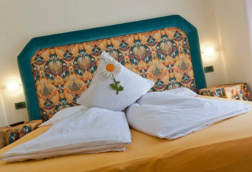 Superior room with lake view, Augusta