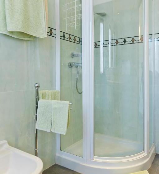 Superior room with lake view, Augusta