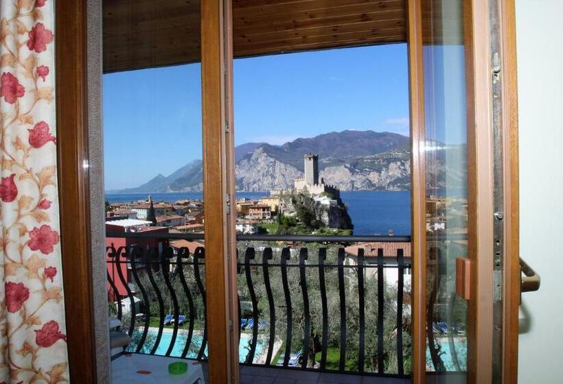 Superior room with lake view, Augusta