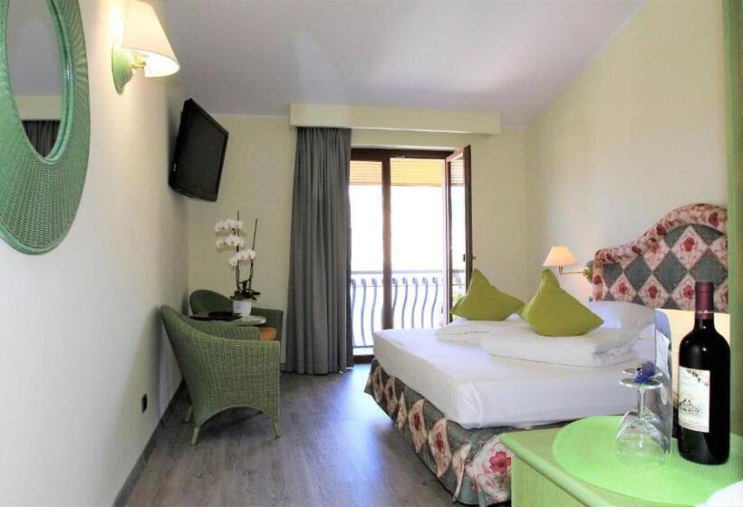 Superior room with lake view, Augusta